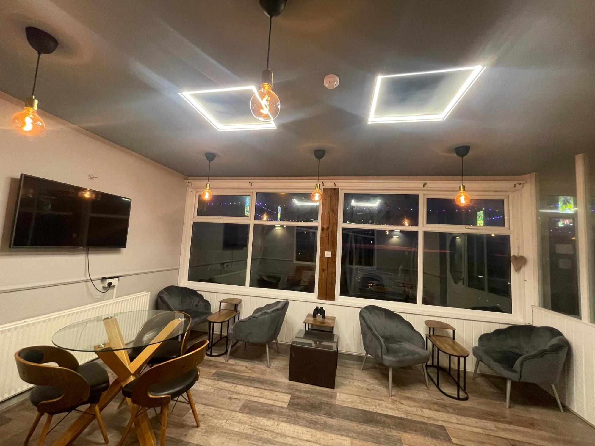 Oakwell Family Hotel — Photos 2